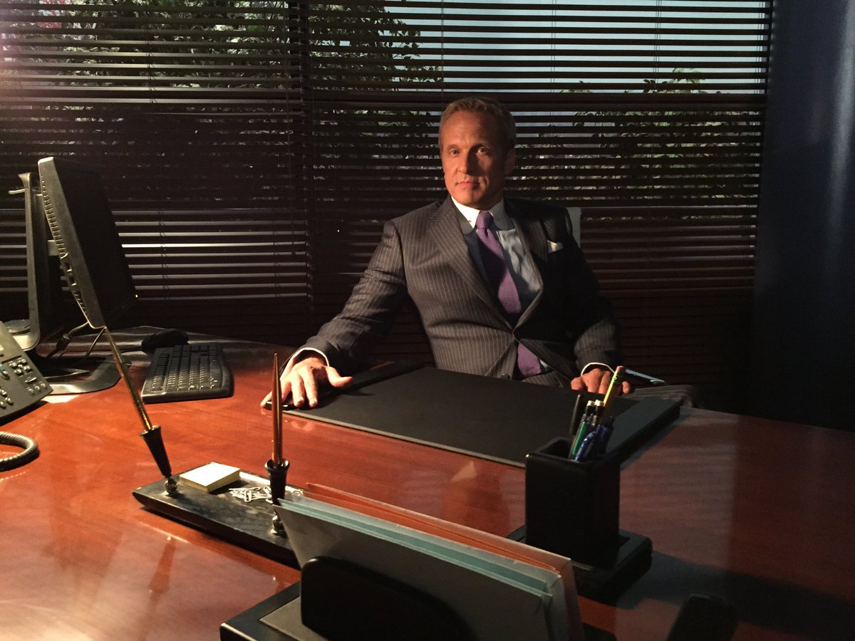 PatrickFabian's tweet photo. Get Dressed.
#BetterCallSaul
Final Season begins 
Tonight!
💙HH https://t.co/WctndNOgze