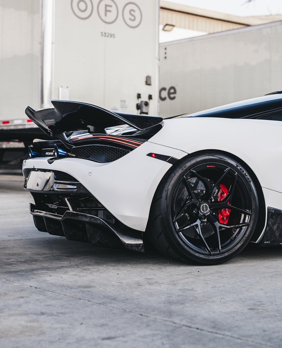 LuxuryCars365's tweet photo. McLaren 720S 🔥 https://t.co/WJfa1WnErf