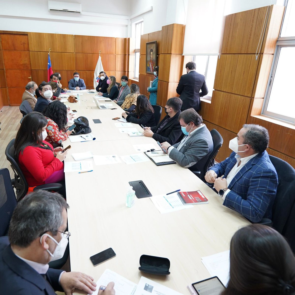 Minjudhnuble's tweet photo. Seremi Elizabeth Riquelme, participó en #GabineteRegional encabezado por @DPRNuble Claudio Ferrada. Momento en que se reforzó el trabajo en torno al Plan #ChileApoya del gobierno del Pdte. @gabrielboric; y temas de carácter regional https://t.co/rmaLv3AItO