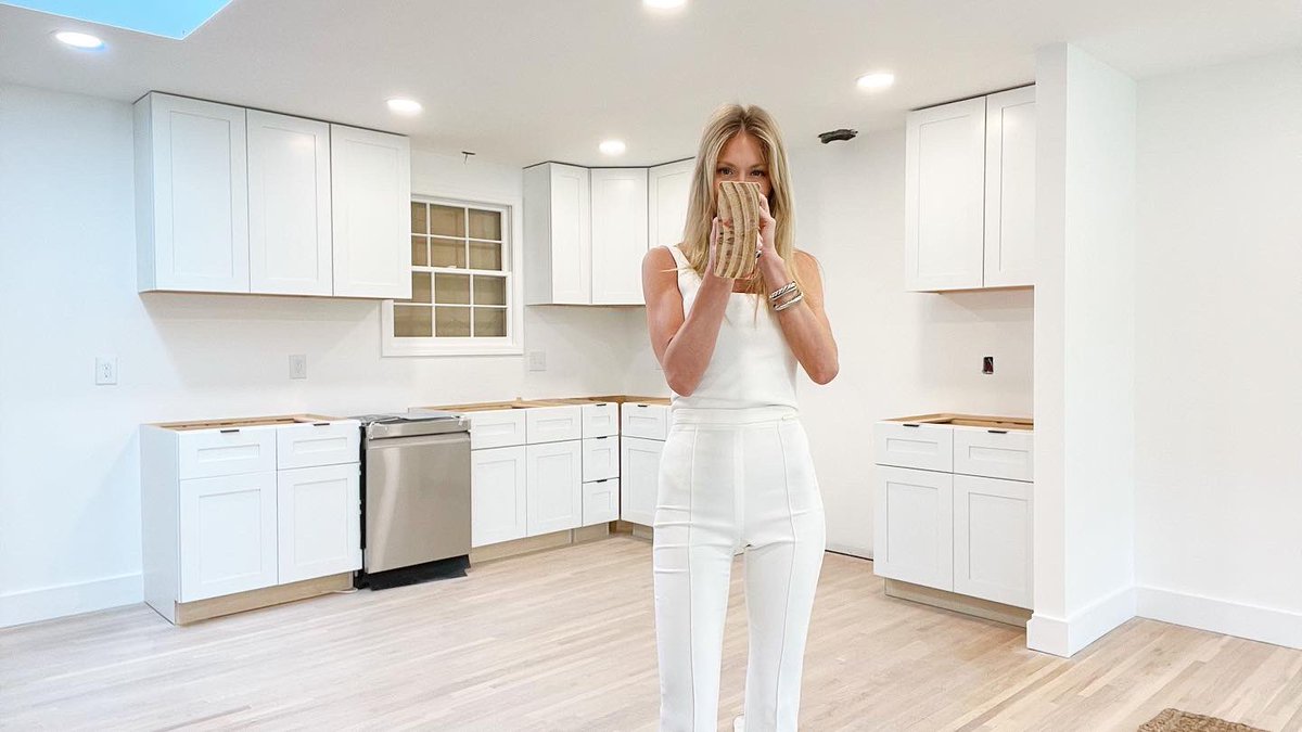 Days away from closing the books on my third renovation in Nashville 🏠 God has been so faithful! He constantly reminds me that I’m not doing this on my own and blesses me beyond what I can even fathom. I can’t wait to see what’s next 🤍