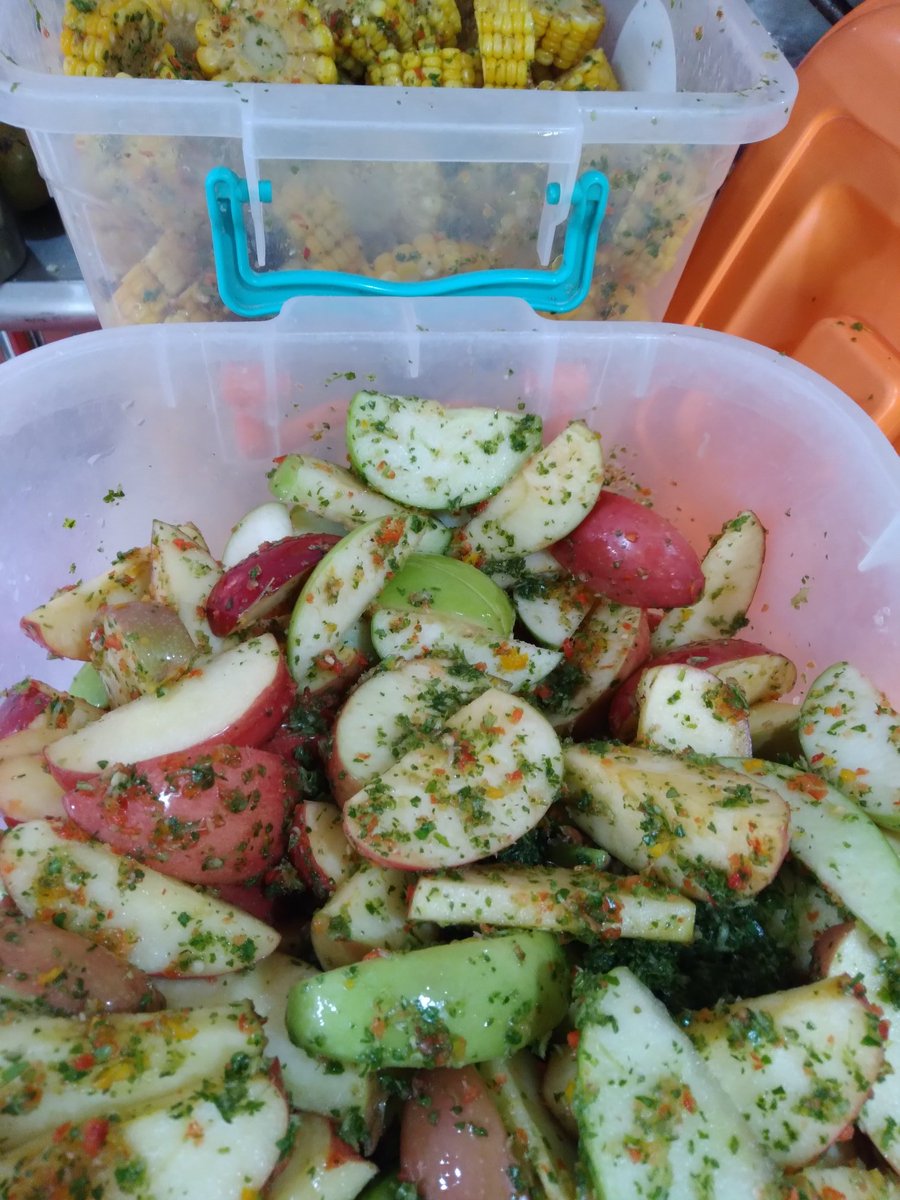 MicheyPhilly's tweet photo. Apple Chow #micdevschow https://t.co/TldejkbY5m