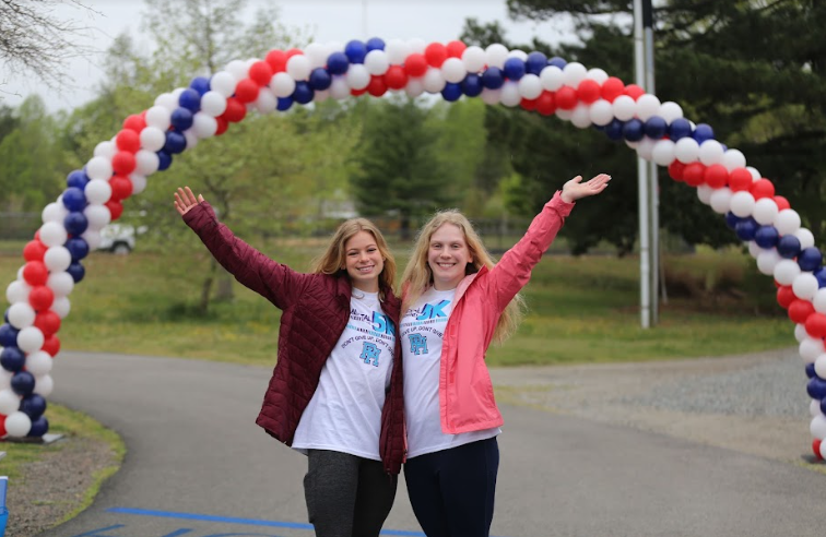 PatriotsPhhs's tweet photo. Today we hosted our student run and created 5K in conjunction with the Speak Up Club to promote Mental Health. We were able to raise proceeds for the Suicide Awareness Foundation by hosting this race. 

#PHamily #uniPHied #responsiblecitizen #profileofahanovergraduate https://t.co/QVOejpI6Gt