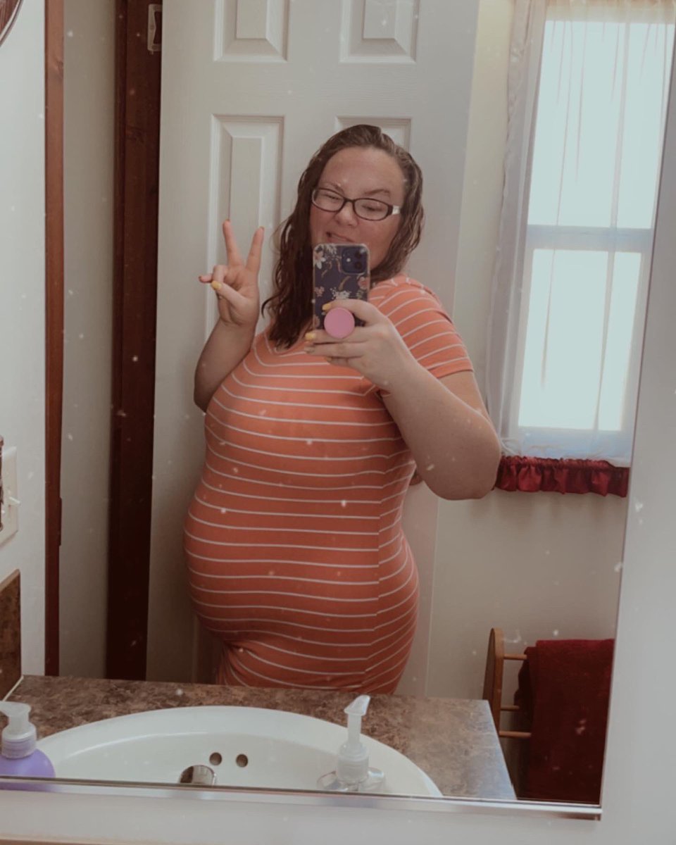 GamingMamaV's tweet photo. Weโve officially hit 19 weeks and we are almost 1/2 way there! We canโt wait to meet you Saylor ๐ #BabyMcMillan #BabyThree #Countdown #PregnancyGlow #MomOfBoth #PositiveVibes https://t.co/5SkINXgOjn