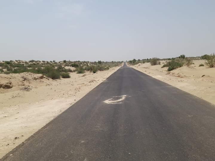 ShahjahanMari's tweet photo. دشت تو دشت صحرا بھی نہ چھوڑے ہم نے۔
Another great initiative of #RoadsNetwork for Acchro Thar on behalf of MNA #NA216
 sis @ShaziaAttaMarri,constructed  carpet roads  in Achhro Thar. This will be much help ful for people  of thar &amp;  tourists.
@BBhuttoZardari @Anny_Marri https://t.co/aPwbtu8jcm