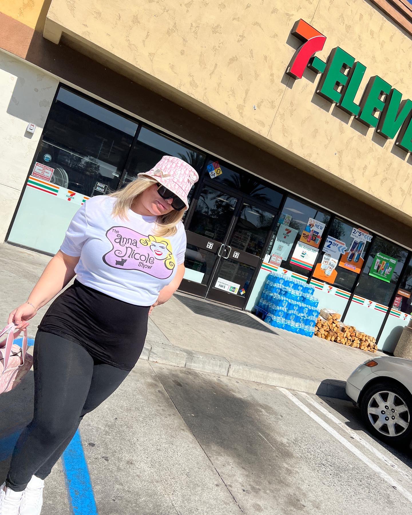 Linkedin Drama: Trisha Paytas' Explosive Video - g58t6j3