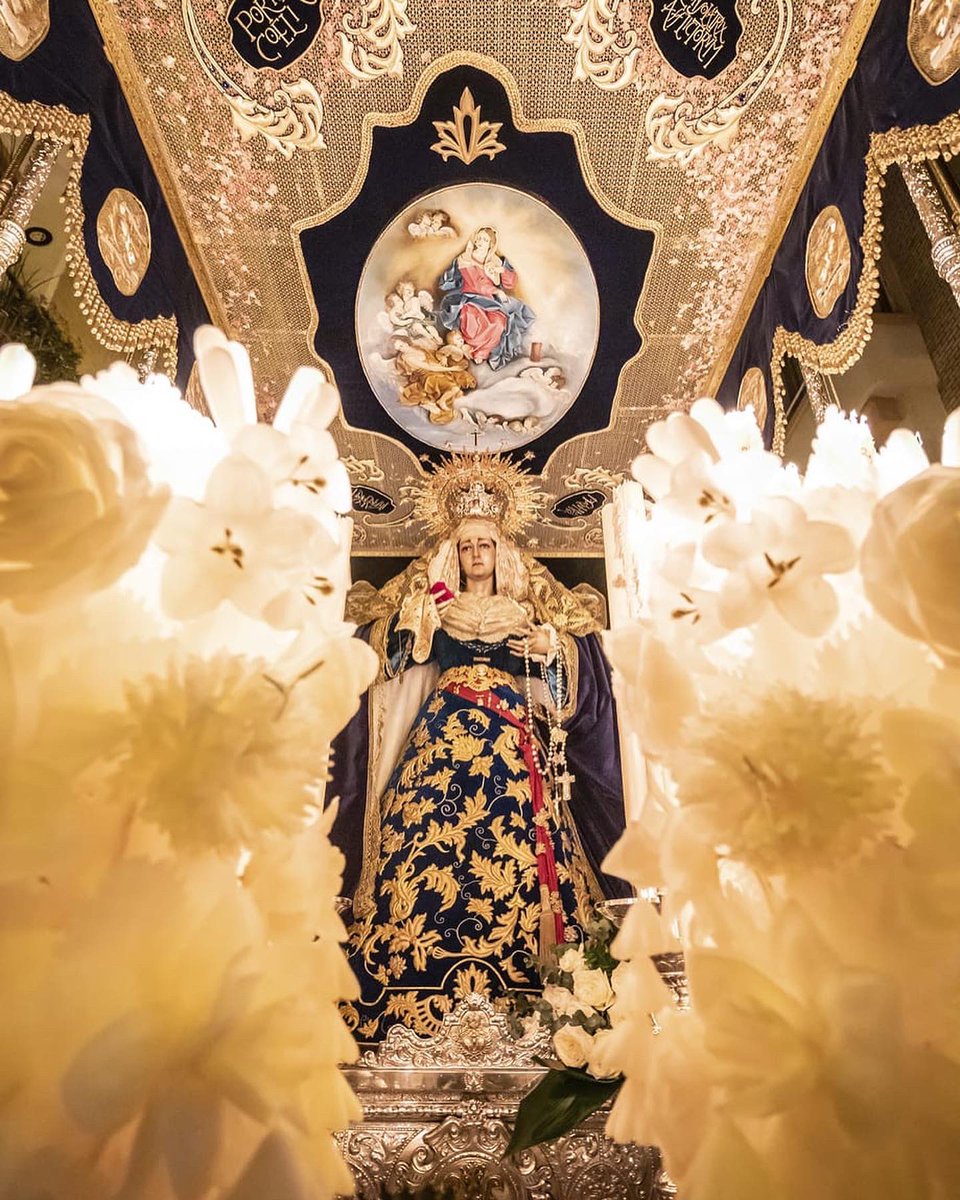 nachonavarrogil's tweet photo. Y hasta aquí, la Semana Santa de Zaragoza 2022 desde la perspectiva de mi buen amigo @Jorge_Sese.
No sé si conocéis nuestra Semana Santa, pero quedáis más que invitados el próximo año. 
¡Feliz Pascua!
#SemanaSantaZgz https://t.co/JYHrwgXs1J