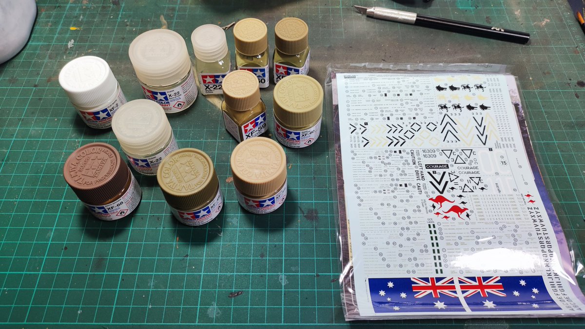 13lobonegro's tweet photo. After three months waiting for some paints and some decals, I can finally restart the modeling year.  it seems that the postal service continues punishing the people of the utra periphery, from bad to worse.  LAV-AT, AMX 10RC and T-84 assembled and ready for completion 🎨🖌️. https://t.co/seX6JAo2UJ