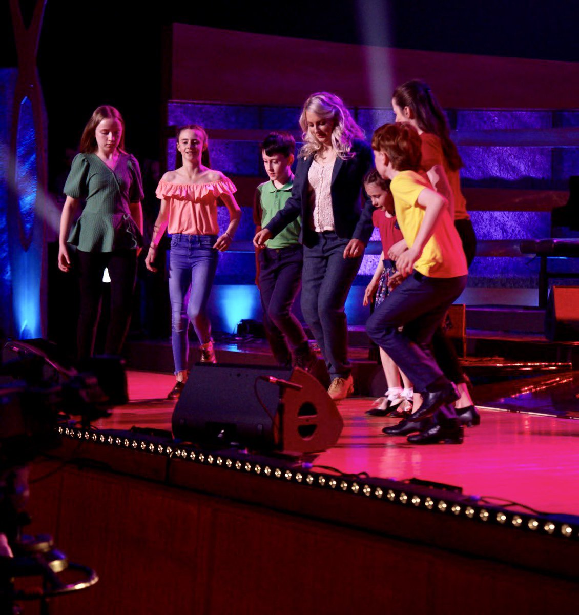 EdwinaGuckian's tweet photo. Tá mo chroí lán!
What an incredible night with the best of people. 
Thanks to all my wonderful friends that joined me on stage last night. An honour and a joy! 💛
#Gradam25 @GradamCeoilTG4 @TG4TV https://t.co/UmB1ERRIJX