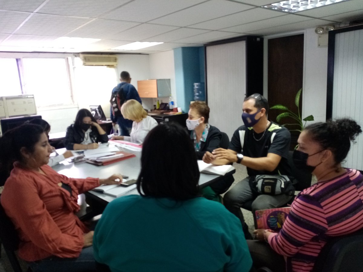 Discusión del Proyecto de la Oficina de Salud Educativa Amemos a Táchira.
@MPPEDUCACION 
@ZonaEducTachira 
<a href="/NicolasMaduro/">Nicolás Maduro</a>
<a href="/yelitzePSUV_/">Yelitze Santaella</a>
<a href="/berzabethg1/">Berzabethgandicaoficial</a>
<a href="/COMUNIDADESED15/">DIV. COMUNIDADES EDUCATIVAS TÁCHIRA</a>
@SPETachira