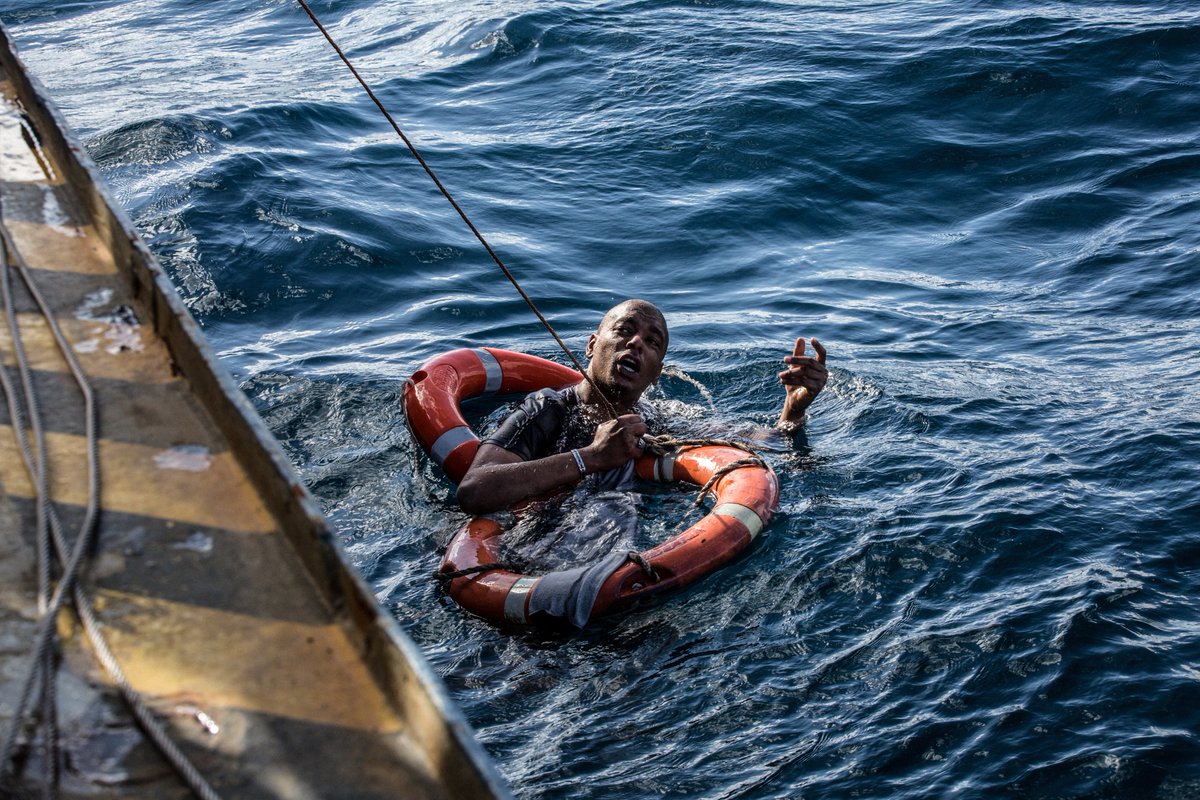 ajplus's tweet photo. 35 people are dead or missing after a boat trying to reach Europe sank off Libya on Friday, says the UN.

7,300+ people have died or gone missing in the Mediterranean in 5 years. The EU ended rescues and helped force 82,000 back to Libya, but welcomed over 4 million Ukrainians. https://t.co/KyYPDQKwEM