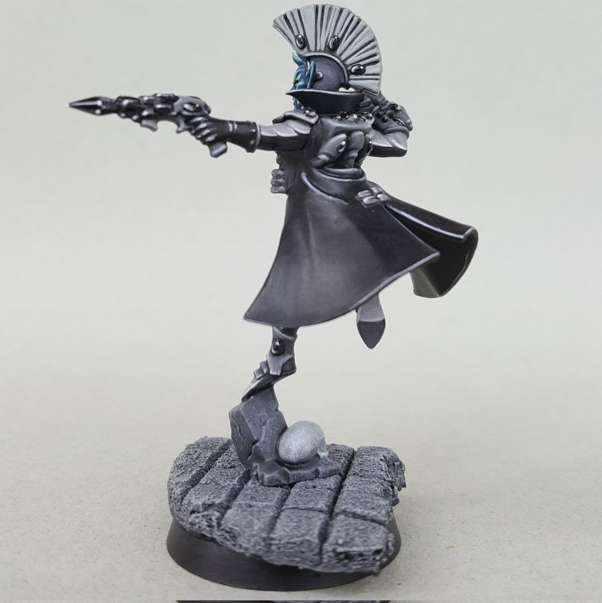 eltorrminator's tweet photo. Alternate Troupe Master wielding Cegorach's Rose: https://t.co/PZ2b9kked7