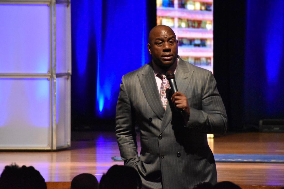 MagicJohnson's tweet image. The week is here!! 4 more days until #TheyCallMeMagic premieres on @appletvplus April 22nd!