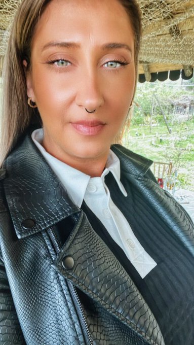 𝑯𝒆𝒚 ! 𝑭𝒐𝒍𝒍𝒐𝒘 &amp; 𝑹𝑻 🥰😘😍 Also subscribe for free to my @onlyfans  https://t.co/6gFTktvR4A  Welcome gift<a href="/tag/like"class="tags"><span>#like</span></a><a href="/tag/rt"class="tags"><span>#rt</span></a><a href="/tag/comment"class="tags"><span>#comment</span></a>