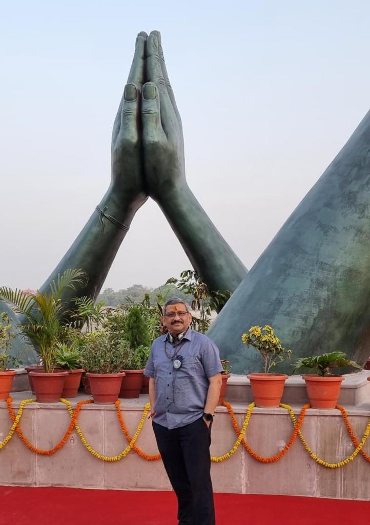 DirHR_iocl's tweet image. Proud to be associated with several developmental programmes aimed at conserving the incredible heritage of India. Celebrating #WorldHeritageDay2022 at one of the oldest living cities (Varanasi) from one of the world’s oldest civilizations (India). 
#PehleIndianPhirOil #IndianOil