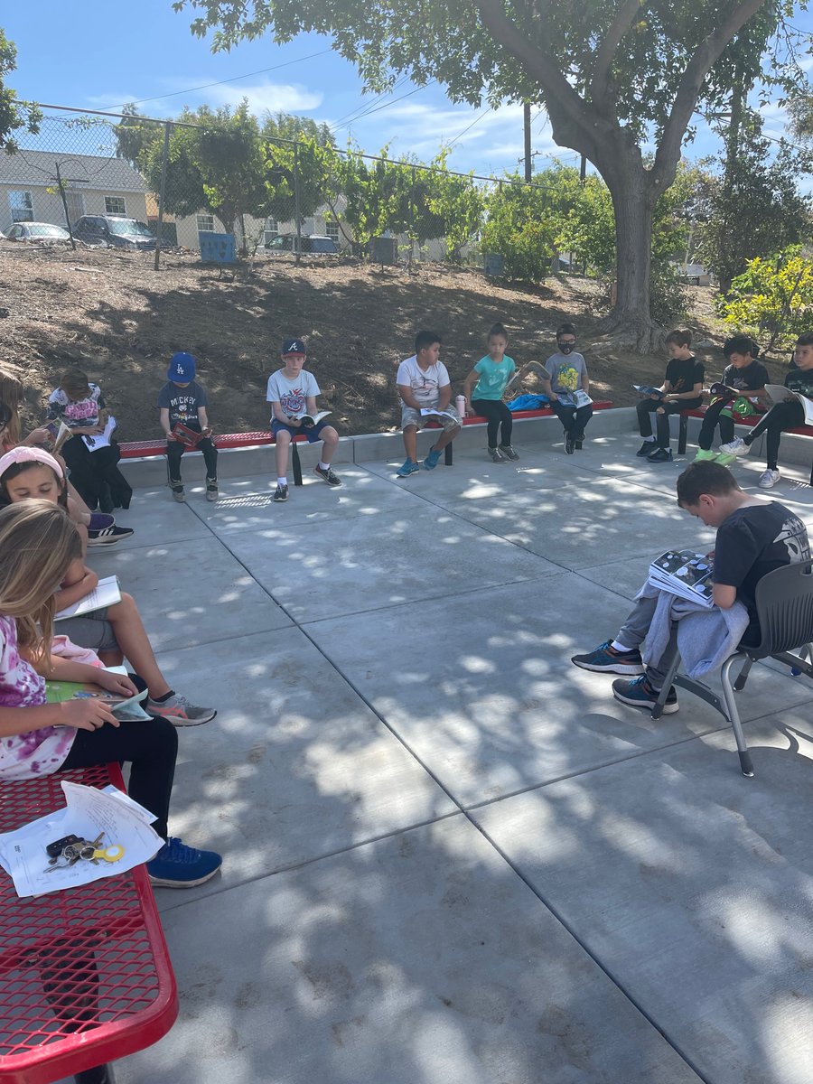 KainsLions's tweet photo. Enjoying @CamHeightsSTEM Outdoor classroom today!@PVSDCamarillo worked hard over the break and we were greeted with these benches and new garden boxes! #chsaroars 🥰 https://t.co/uIx0M1qcrF