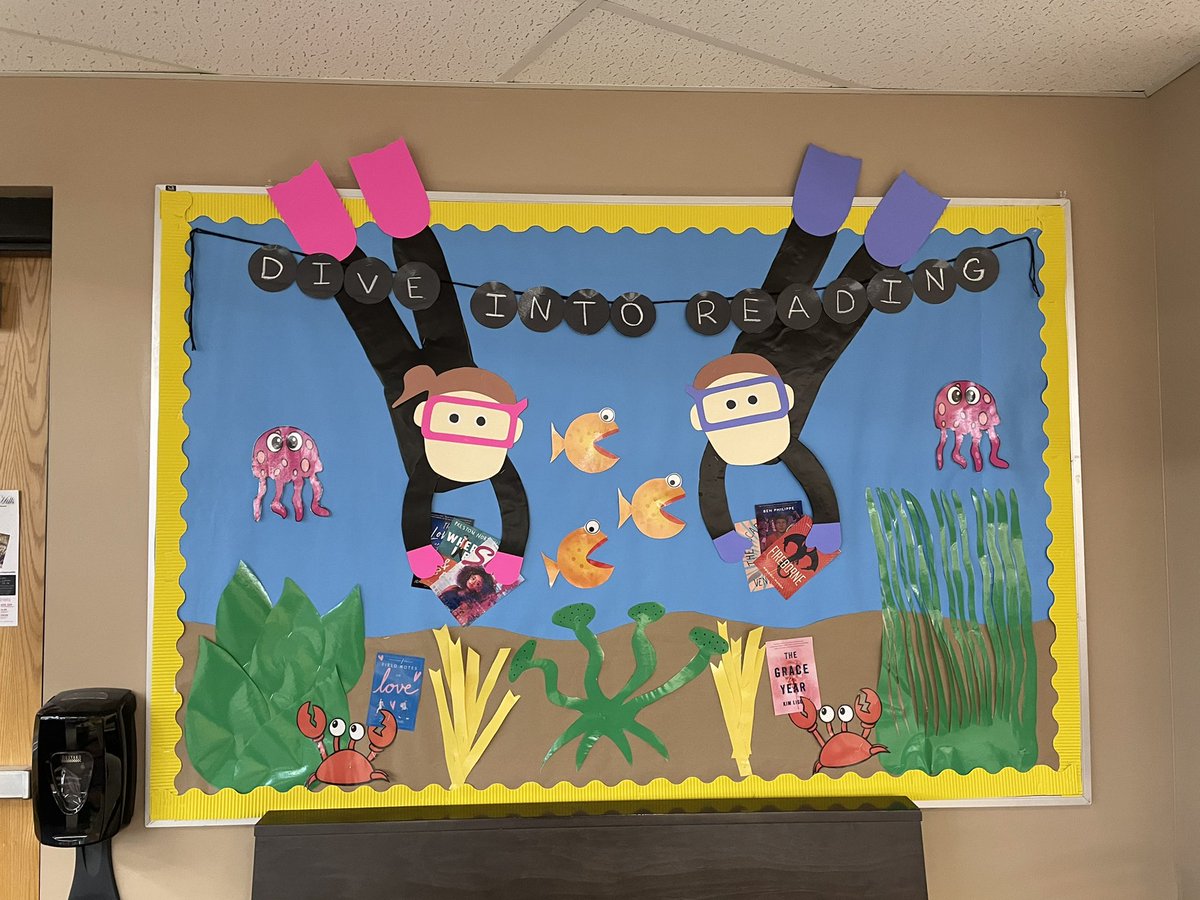 library_CHS's tweet photo. Dive into Reading! Visit us in the library for your next great read @CHS_Indians https://t.co/ucxmHZ3ryo