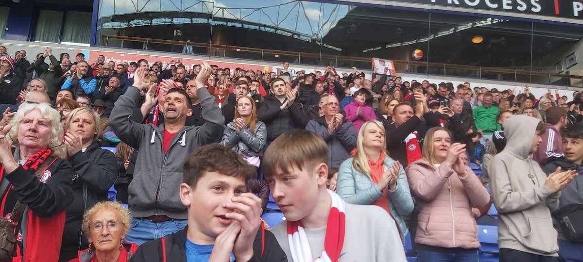 ACCRINGTON STANLEY FAN page tweet media