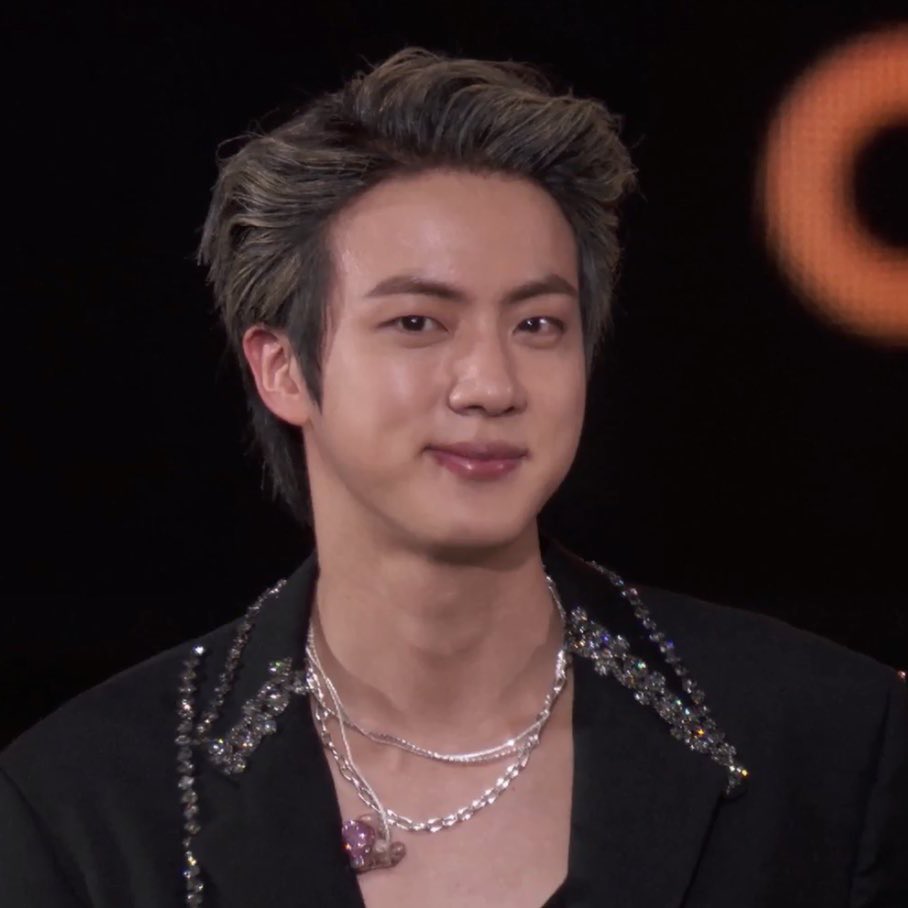 xbingsu's tweet photo. so handsome 😍 https://t.co/EloAMjDIPx