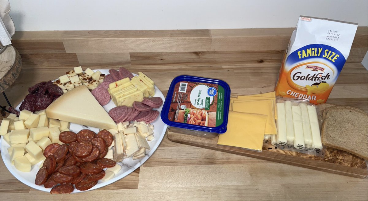 carly_berlon's tweet photo. my bf wanted to make his own charcuterie board https://t.co/3tARpihdk0