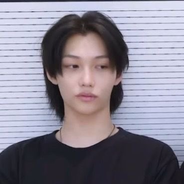 LFLXLOOKS's tweet photo. can we please talk about dark haired eboy felix lee? https://t.co/tudLfwLmdz