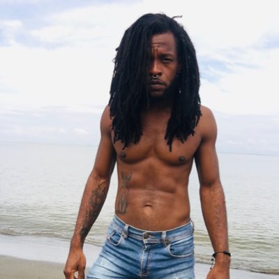 Kunta_blackk's tweet photo. #NuevaFotoDePerfil https://t.co/92rCKwewEf