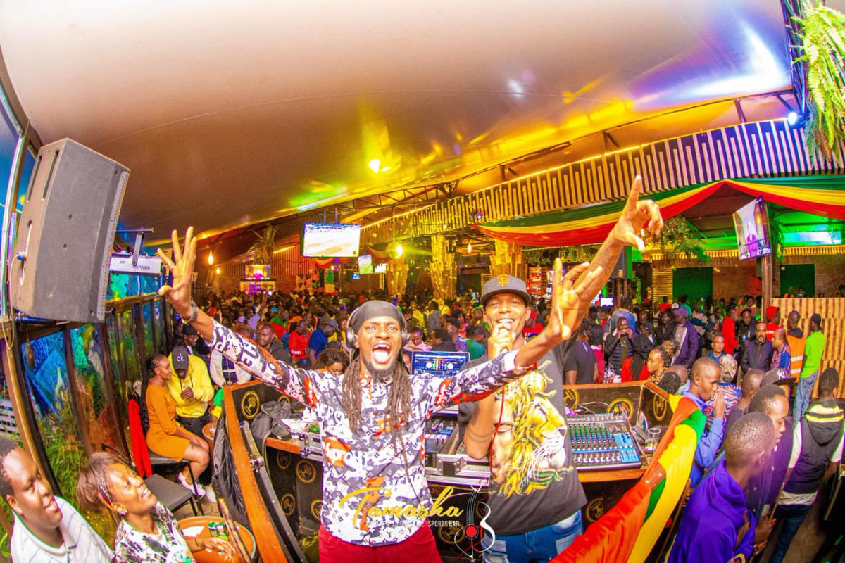 McMasilver's tweet photo. Thank You Eldoret 🙏
@talliaoyando | @djsmash254 | @McMasilver
Let’s Linkup Again Next Sunday
TAMASHA REGGAE SUNDAYS Tamasha Eldoret
#IrieginalBugiBugi
#TamashaReggaeSunday https://t.co/iuVKUdD0uY