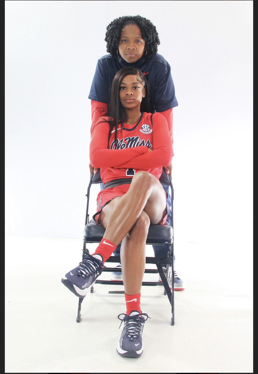 myah_taylor's tweet photo. Staying in the ‘Sip 👑 #NoCeilings ❤️💙 https://t.co/ig6hANr5UR