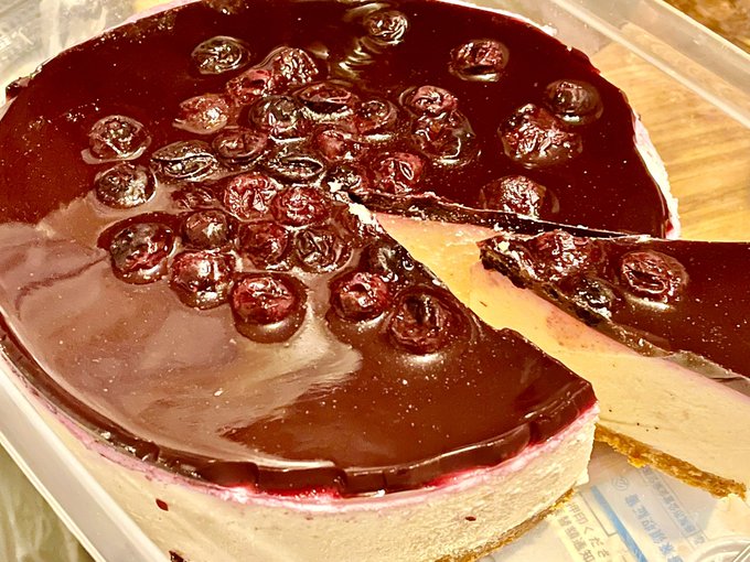 ブルーベリーレアチーズケーキできた
しっとりもちもち! 