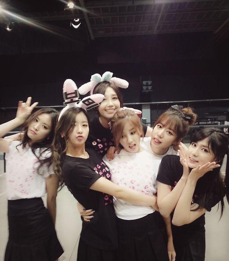 ching_onpreeya's tweet photo. Apink forever 💖🎉🐼 https://t.co/PklHq6gekm