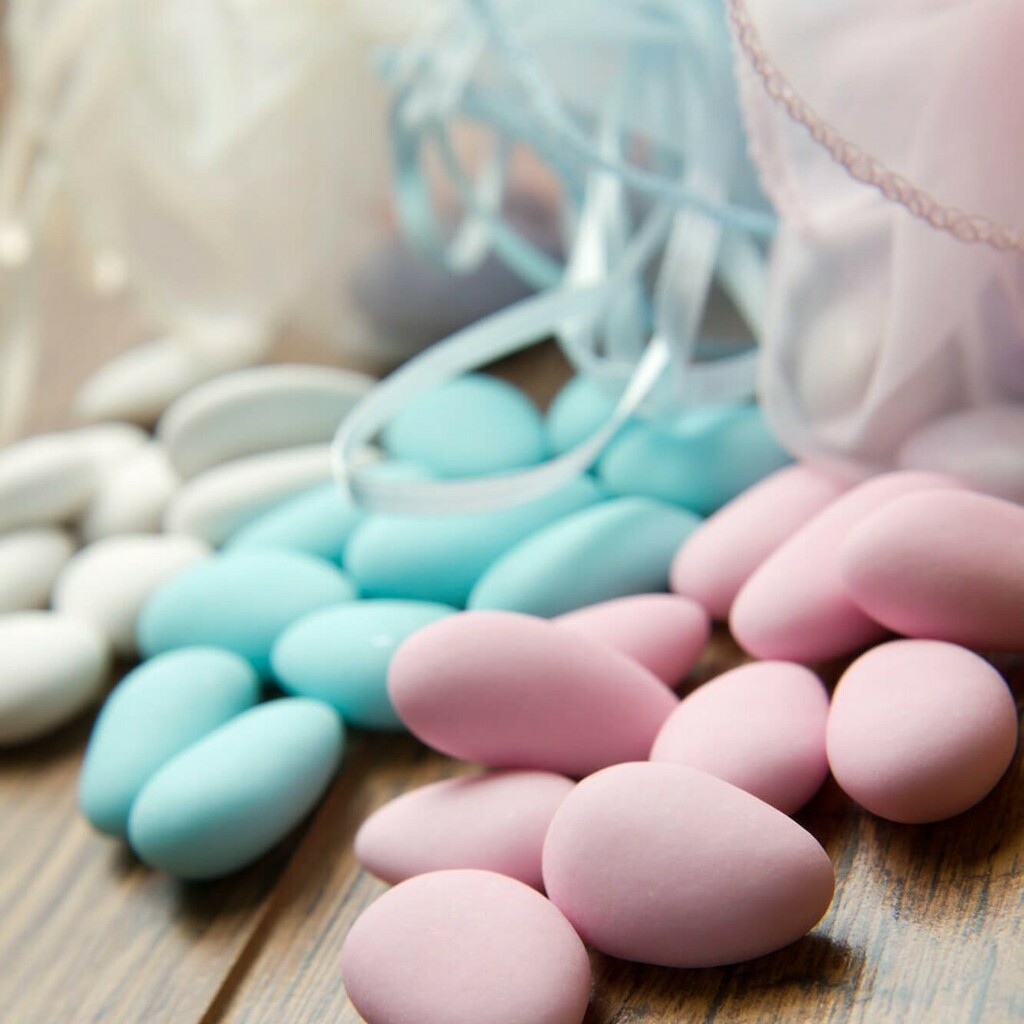 #Hochzeitsmandeln bei eurer #Hochzeit

#Gastgeschenke sind als kleines Dankeschön für die #Hochzeitsgäste gedacht. Ein alter, aber sehr beliebter #Brauch bei den Gastgeschenken sind Hochzeitsmandeln. In vielen Ländern ist es #Tradition, fünf gezuckerte Mandeln an besonderen …