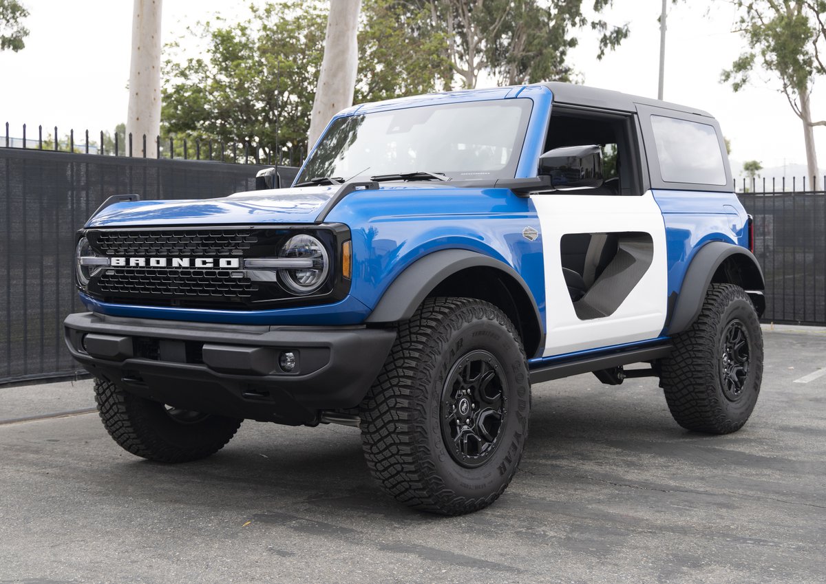 AndersonCmp's tweet image. Anderson Composites is excited to be offering "halo" doors for the new 2 and 4-door Broncos! #Bronco #FordBronco #Offroad #Ford