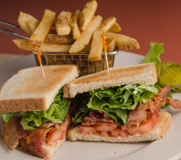 lulusvannuys's tweet photo. #Bacon makes everything better! 🥓 Enjoy our Classic #BLT with French fries.

#lunch #lunchtime #diner https://t.co/5MTP0lMJwZ