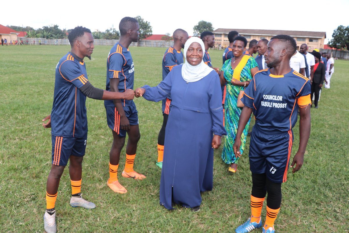 UgandaPrisons's tweet photo. Sports as a vehicle of change for livelihoods & social participation for the youth in UPS
Fucus: Luzira Prisons Barracks Area
The Minister for @KCCAUG, Hon. Hajjat Minsa Kabanda officially closed the annual Easter Youth Tournament today at Luzira Prisons Stadium.
#UPSUpdates https://t.co/dTKFwHVrDC
