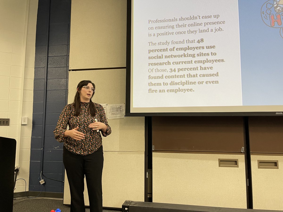 DaltonStateWSoB's tweet image. Last week, Professor Bunch spoke with our Professional Development class about cleaning up their social media before the job search. 

#RunBoldly #BeepBeep #Interviewing101