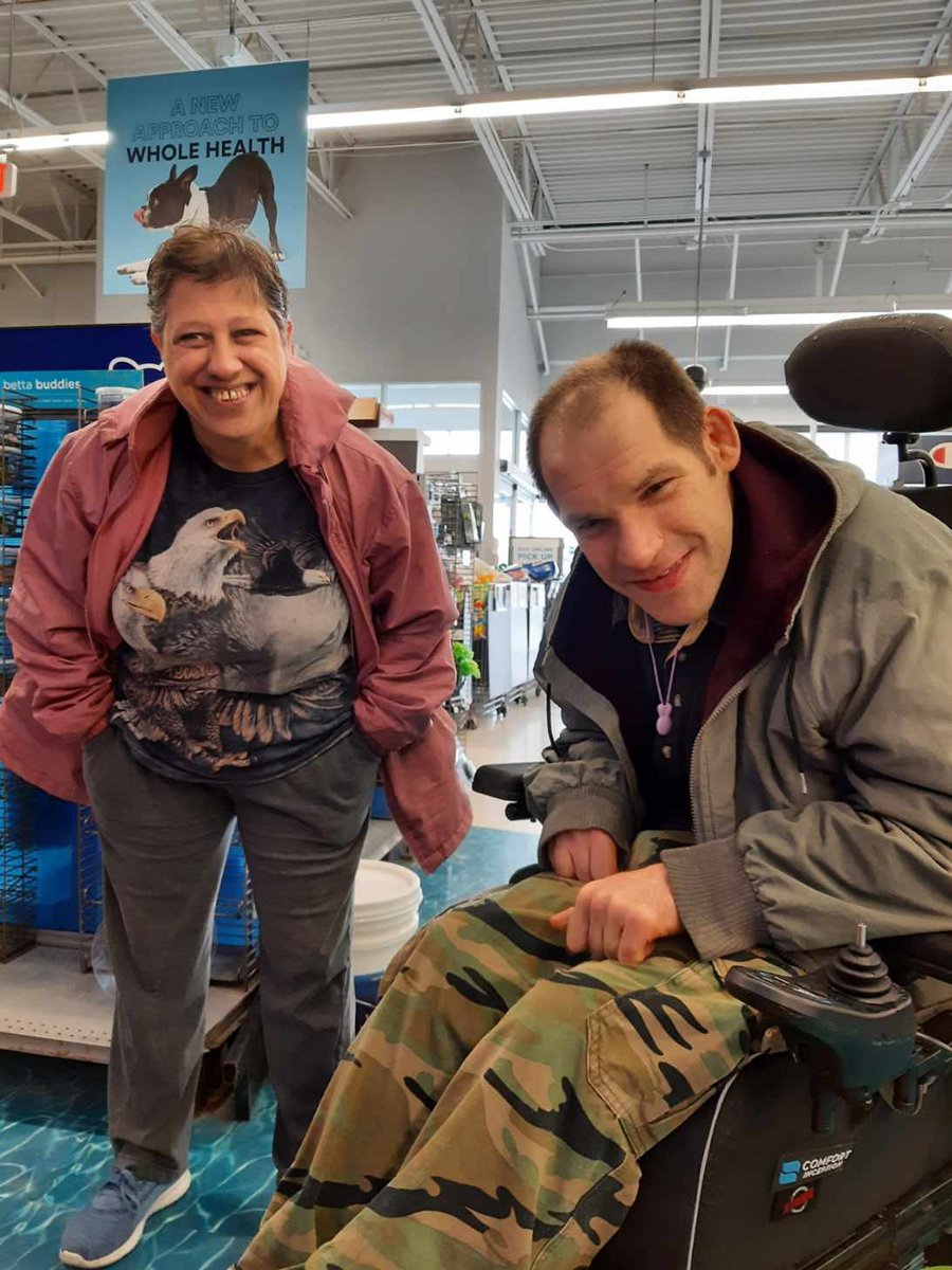 AbilityWorksInc's tweet image. We had lots of fun today @Petco  ! We learned so much from the staff. They taught us about animal care, some really cool fun facts about reptiles, and we got to pet some cool animals like hampsters, lizards, and mice! #pets #disabilityprogram