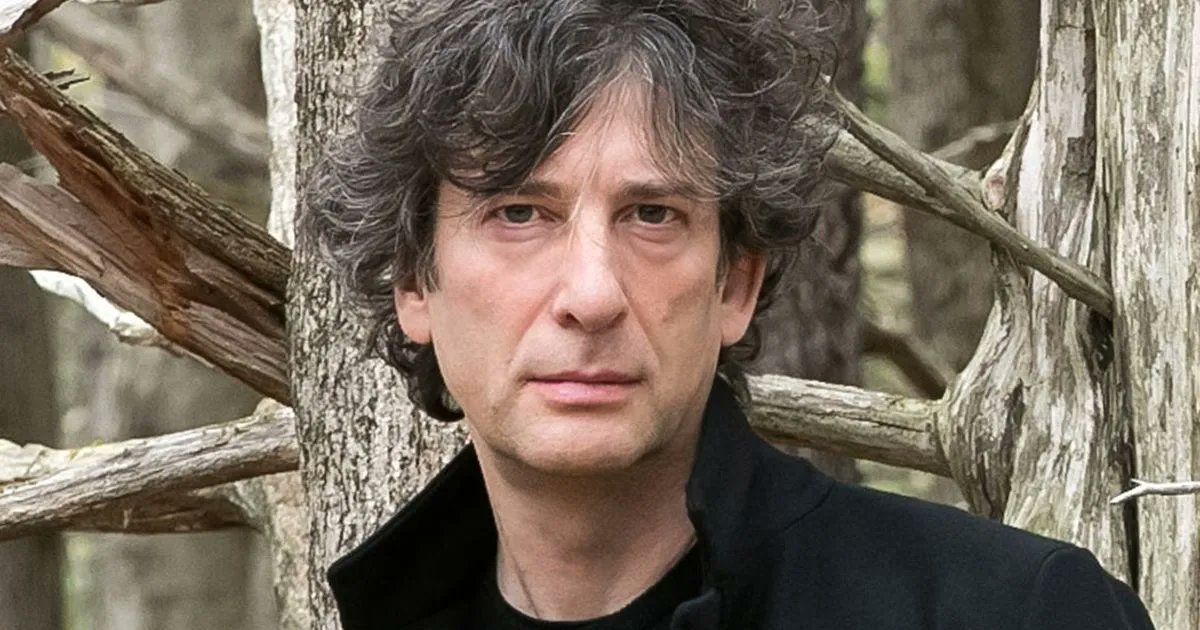 PublishersWkly's tweet photo. Neil Gaiman on Book Bans and the Secret to a Good Book-to-Film Adaptation | @seattletimes https://t.co/MDIe2Bkzfd https://t.co/vqCtdKAu1q