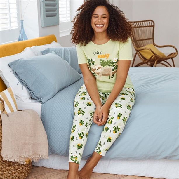 AvonKatherine's tweet photo. Calling All PJ Lovers!

Are you a lazy sloth in the evenings?😴

From sizes 8-22 these beautiful cotton PJ's are only £12.50 in this campaign!

Visit my online store to order. 

https://t.co/lgjVFWRDEY

#Pyjamas #AvonPyjamas #Sloth #PyjamaSet #Loungewear https://t.co/PUdk8o8cF5