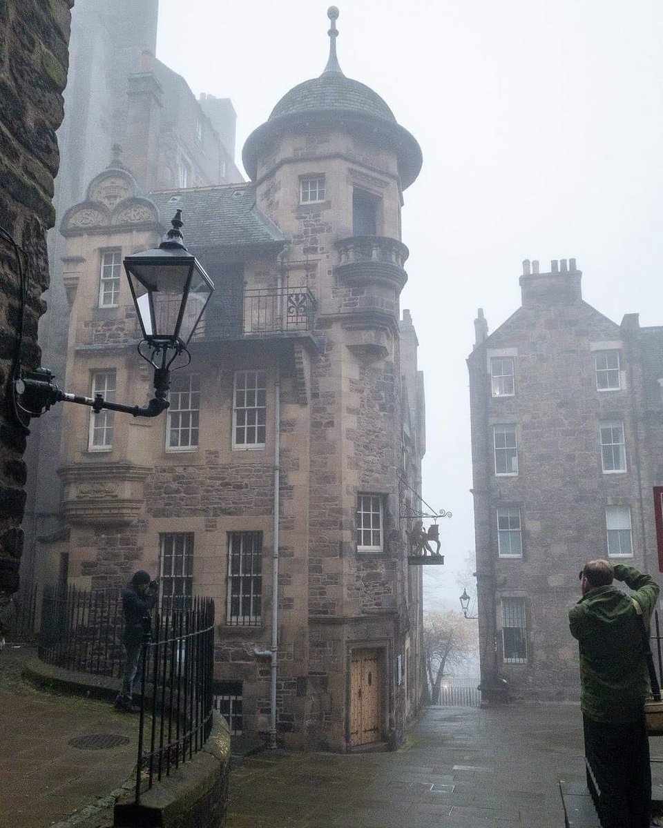 Potterverse_ tweet picture