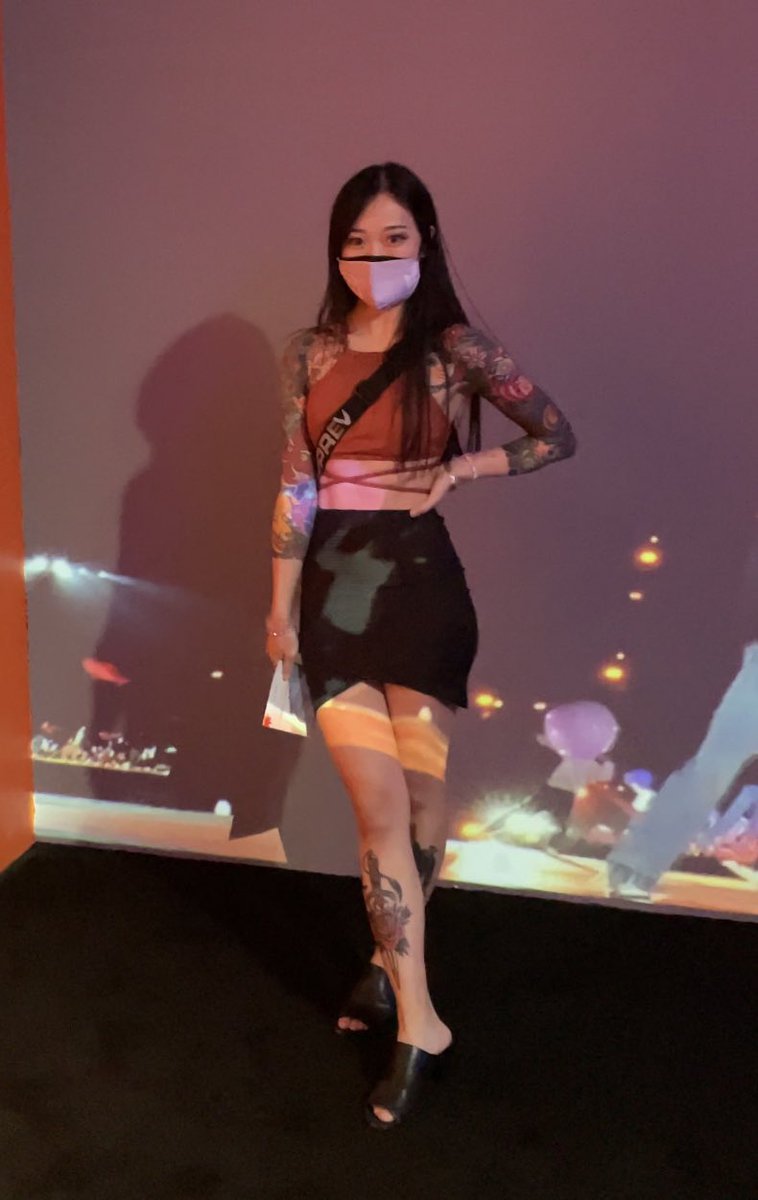 xhiyu's tweet photo. 4 days in Vegas 💜😌 4 fits https://t.co/BeNdEIrljP