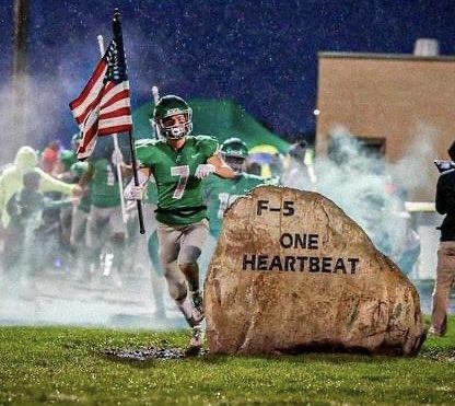 BrandonMRoell's tweet photo. Congrats to former CFL Stud @jackdrc_ for winning the 2022 CFL scholarship. Jack has truly embodied F-5 OH his entire football career at Concord. He spent many hours volunteering at CFL and is a great role model and example for the future of the program! https://t.co/6QCbIkxDSw