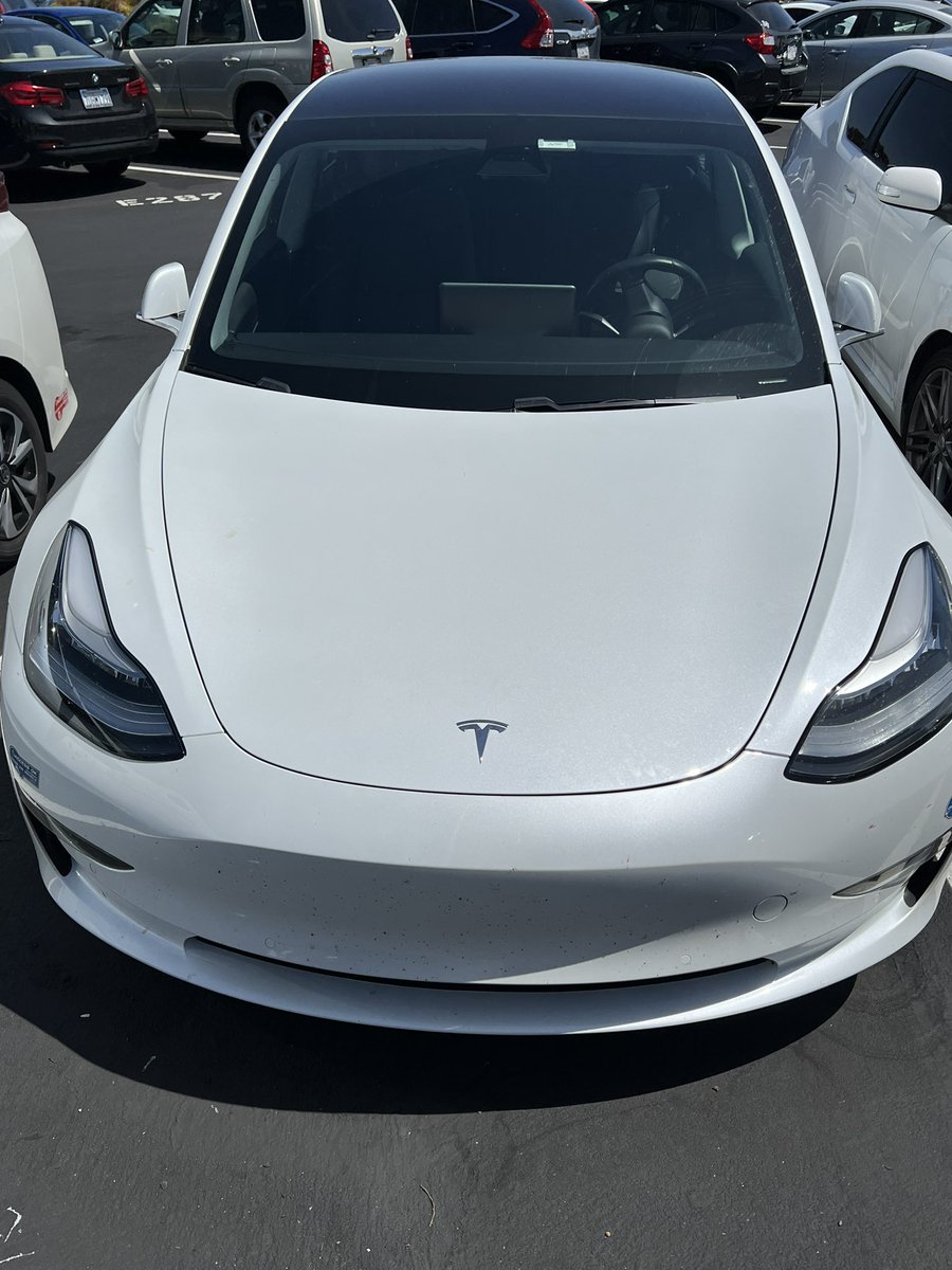 QualityTesla's tweet photo. With so much demand, every #Tesla that rolls off the production line has all of our hard work and effort put into it, no detail is overlooked.  #Model3 #Quality https://t.co/3Z2RJ60fS7
