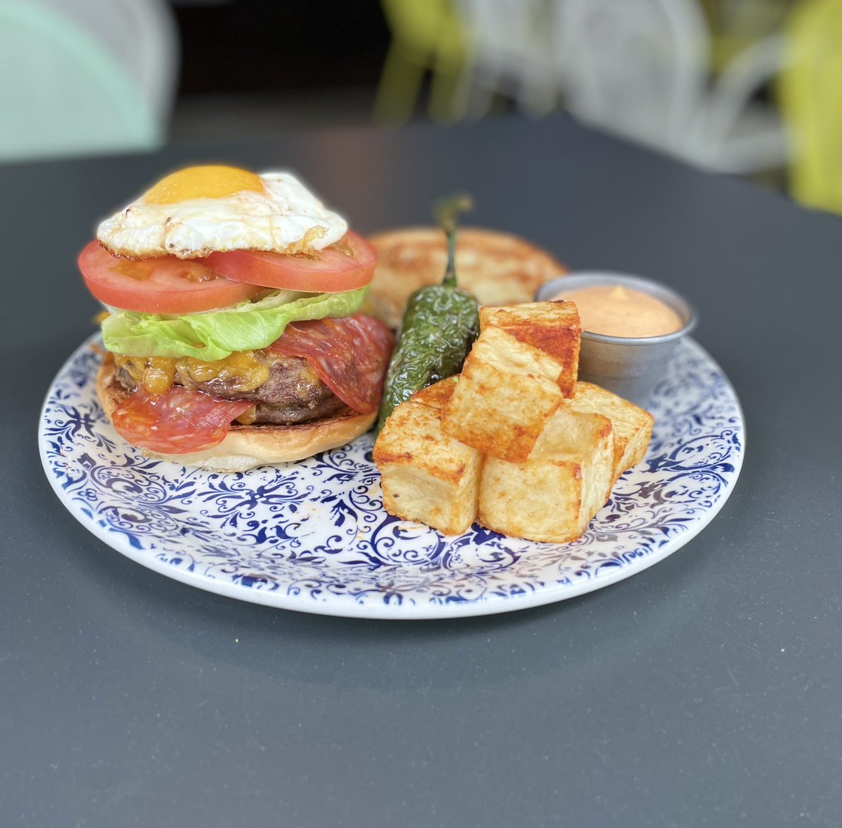 JStaceonFOX5's tweet photo. The @BuckFOX5 BURGER only at Botica in Buckhead 🍔 #atlburgerweek https://t.co/kbrwS3DK5Z