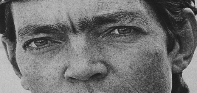 GuillermoPrein's tweet photo. “Si algo había elegido... era no defenderse mediante la acumulación de una ‘cultura’, truco... de la clase media argentina para hurtar el cuerpo a la realidad nacional…”

Julio Cortazar, Rayuela 1963

El Poder Judicial atropella la República y la democracia.
¿Reacción? https://t.co/iIzYSVdbX8