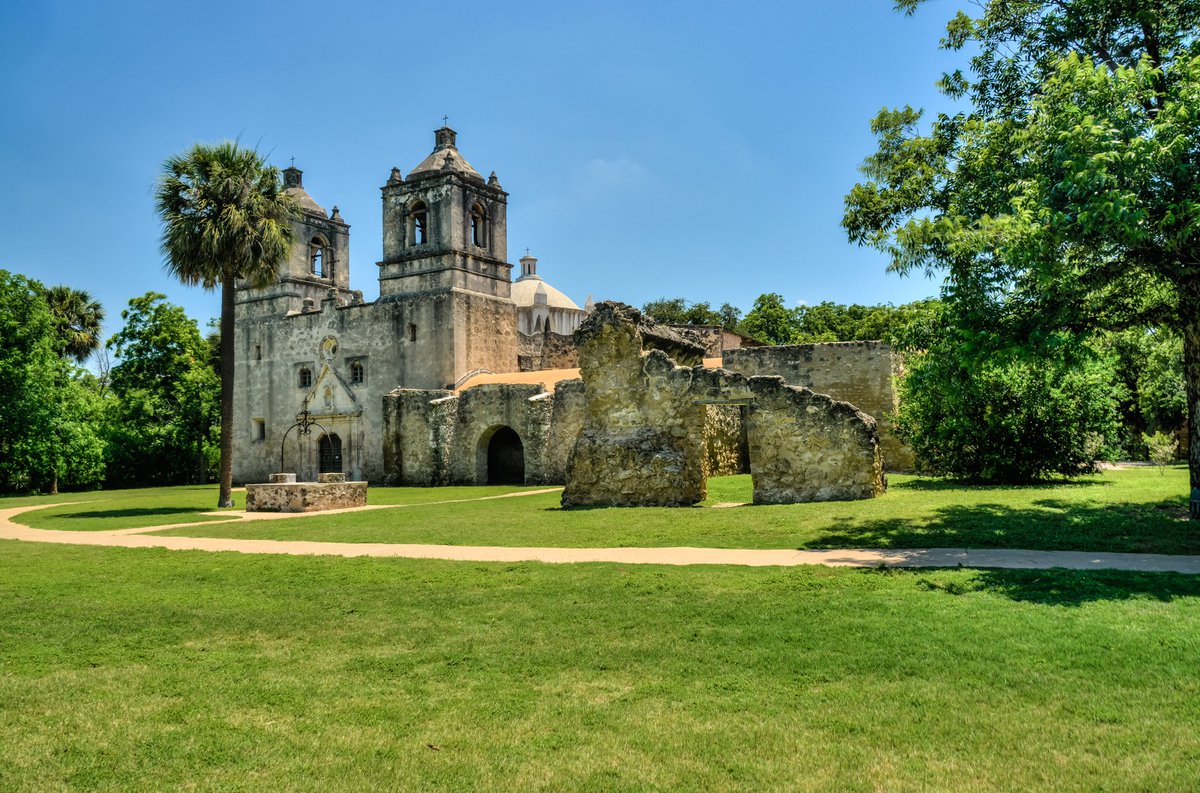 Today is #WorldHeritageDay! Did you know, San Antonio’s historic Missions are the only World Heritage site in Texas and one of 24 in the entire U.S.? Make plans to tour the Missions and learn about why they are an important historical and cultural site. #worldheritagesa