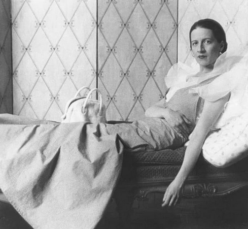 FreckVreeland's tweet photo. Facts you might not know about my mother, #DianaVreeland. Read the inside story of this #Dancer, #Beauty, #Wife related to #GeorgeWashington! She helped make #LaurenBacall, #Twiggy, #MickJagger, Veruschka, #Cher, the #bikini, #jeans, etc! 
More on my Instagram, @freckvreeland https://t.co/kKU5Dwemn0