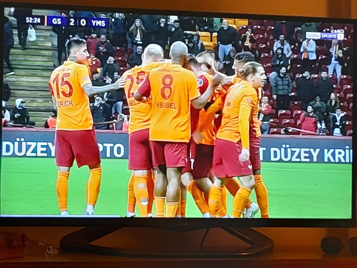 Batınım sen oldun zahirim sensin
Evvelim sen oldun ahirim sensin
Daha bir gönüle ikrar vermedim
Batınım sen oldun zahirim sensin
Evvelim sen oldun ahirim sensin
💛❤💛❤💛❤💛❤💛❤💛❤