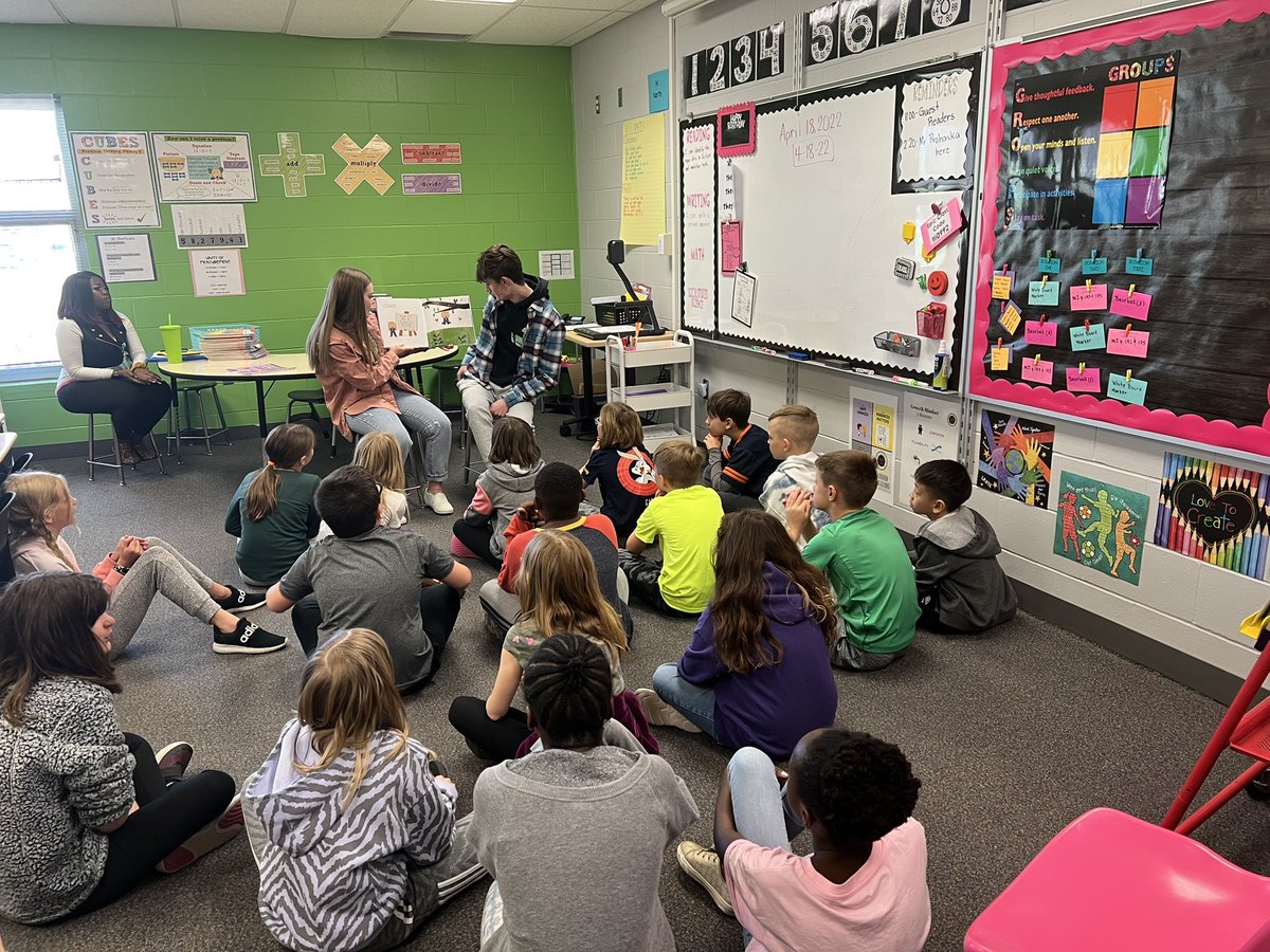 HarknessKim's tweet photo. We had “Guest Readers”from Simpson College read to us today! Thanks @noah_harkness for spending part of your morning with us! #eeinkee https://t.co/m3NiUj9Tcy