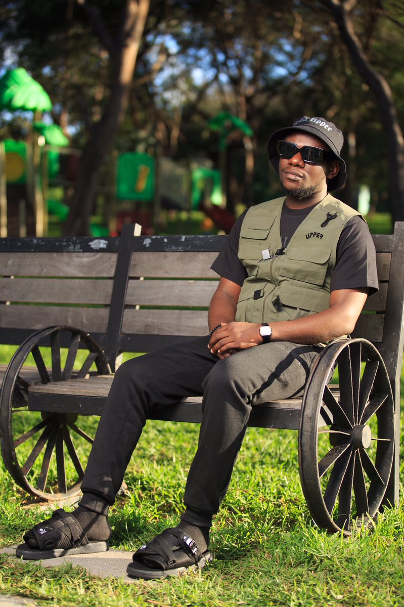 upperapparel's tweet photo. UPPER From Head to Toe:

Hella Upper bucket hat K250
UPPER  Utility Vest K450
SAUCE joggers K400
AMDC Tee K200 https://t.co/hnBGklHbou
