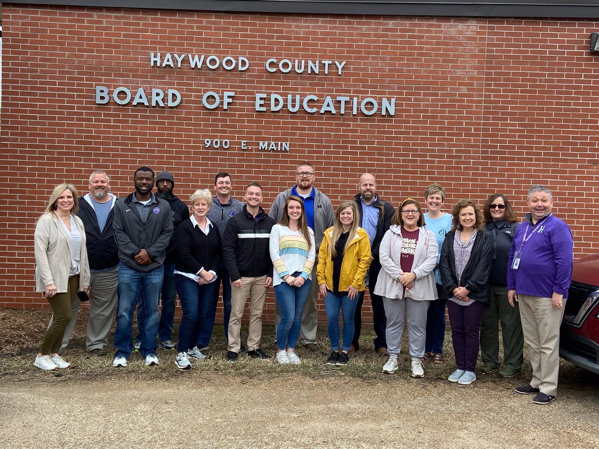 This group of @HaywoodSchools’ district & school leaders took off this morning to visit @DesotoParish over the next two days w/ @NIETteach’s @VCondalary & @Kpotter10. Look forward to learning together. Thank you, @ClayCorley & team for hosting us.