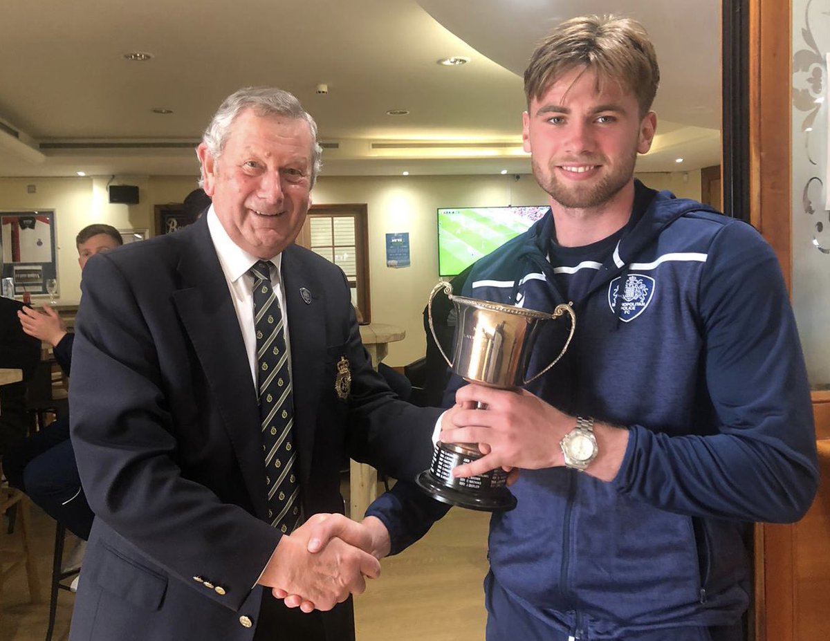 🏆 | 𝘾𝙡𝙪𝙗 𝙋𝙡𝙖𝙮𝙚𝙧 𝙤𝙛 𝙩𝙝𝙚 𝙔𝙚𝙖𝙧…

A massive congratulations to <a href="/Bernie_Tanner05/">Bernie Tanner</a> who scoops up the Club Player of the Year Award following a standout debut season to remember with the Blues. 

#UpTheMet 🔵